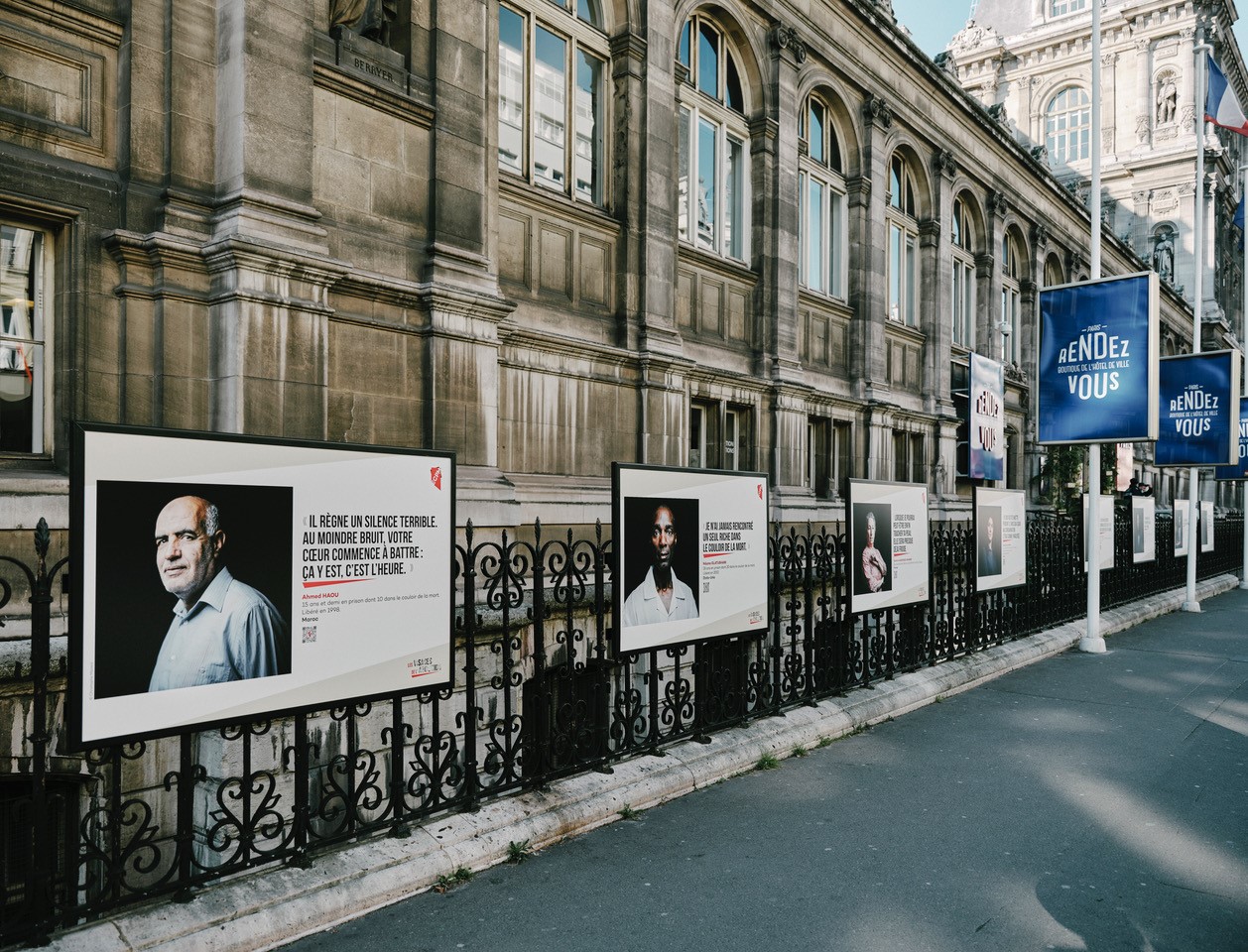 Exposition « Des visages et des peines », du 7 au 31 octobre sur les grilles de l'Hôtel de Ville de Paris, et en ligne sur www.portraits.ecpm.org